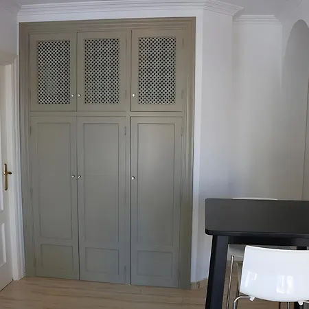 9 Pers In Burriana *