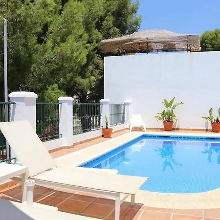 9 Pers In Burriana * Nerja