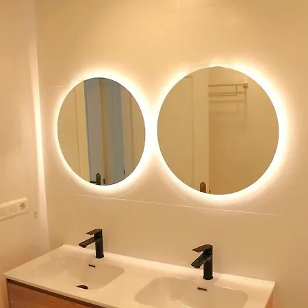 9 Pers In Burriana Nerja