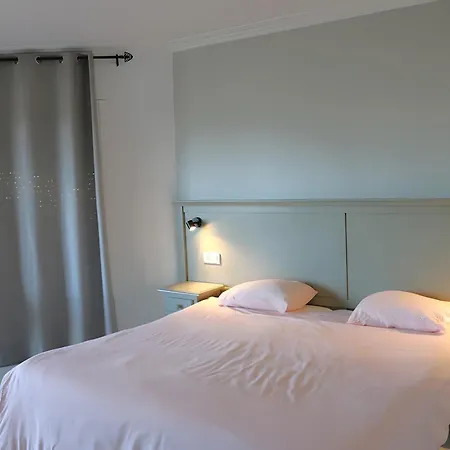 9 Pers In Burriana Nerja