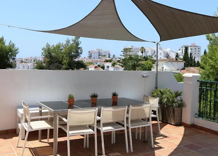 9 Pers In Burriana Nerja