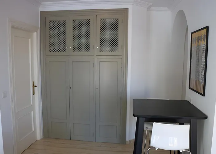 9 Pers In Burriana *