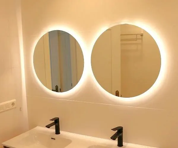 9 Pers In Burriana Nerja